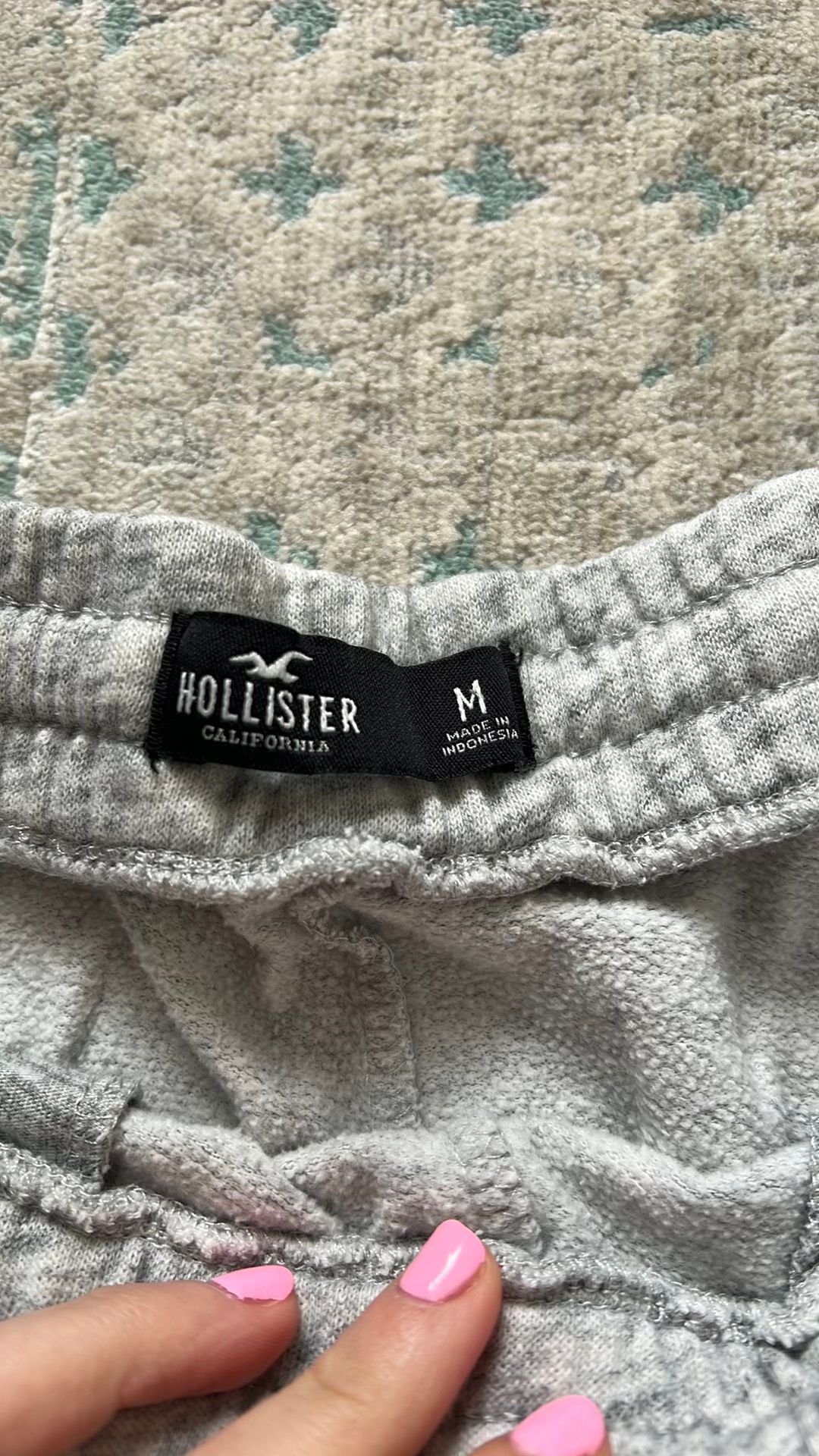 Hollister Sweatpants Gray Size M - $13 (56% Off Retail) - From Liv