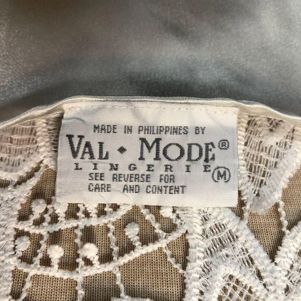 Vintage Val Mode Nightgown Lingerie