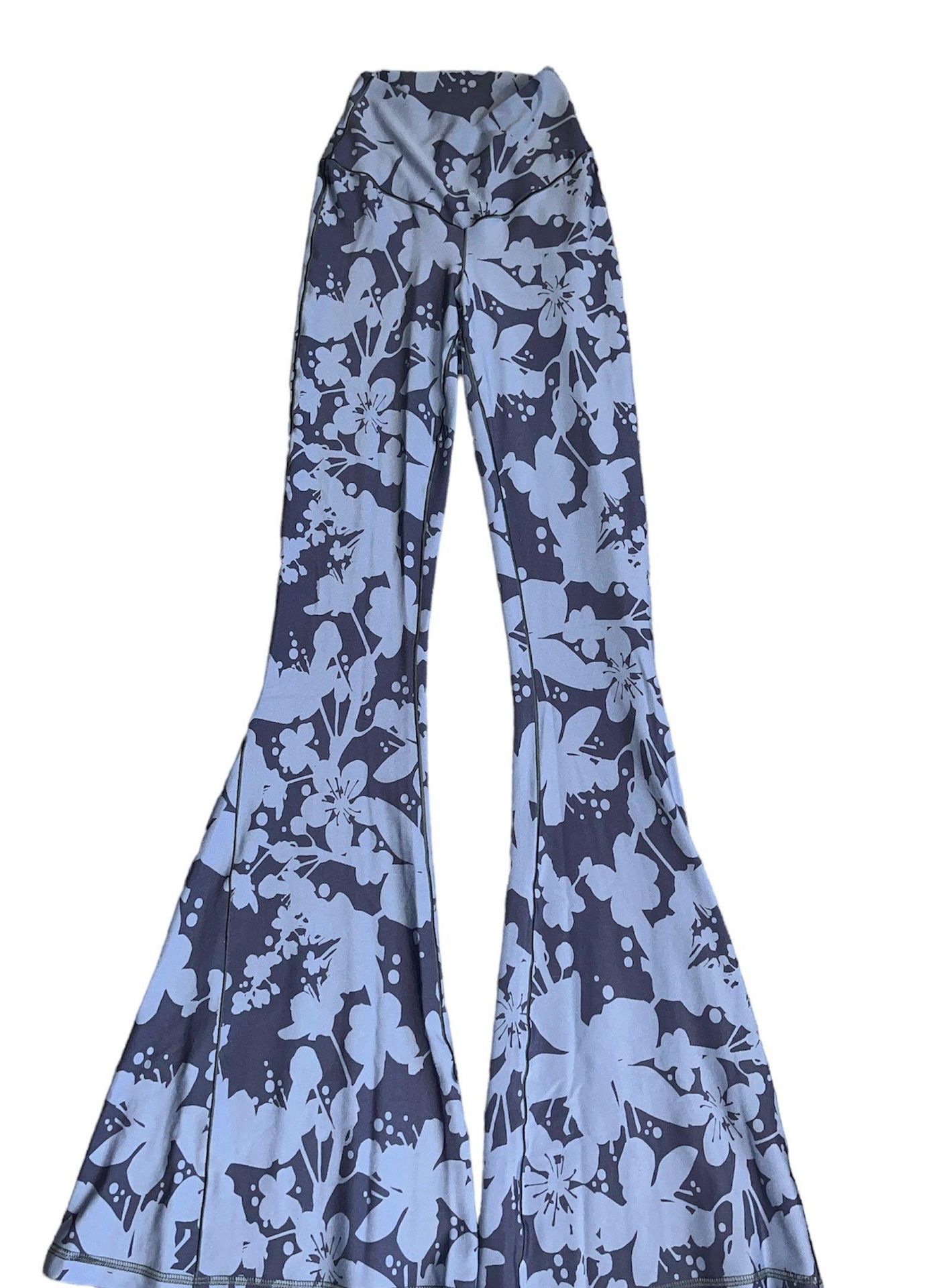 Aerie Offline by Real Me Super Flare Hi-Rise Flared Crossover Yoga Pants  Blue Floral Multiple Size XS - $34 - From kandecreations