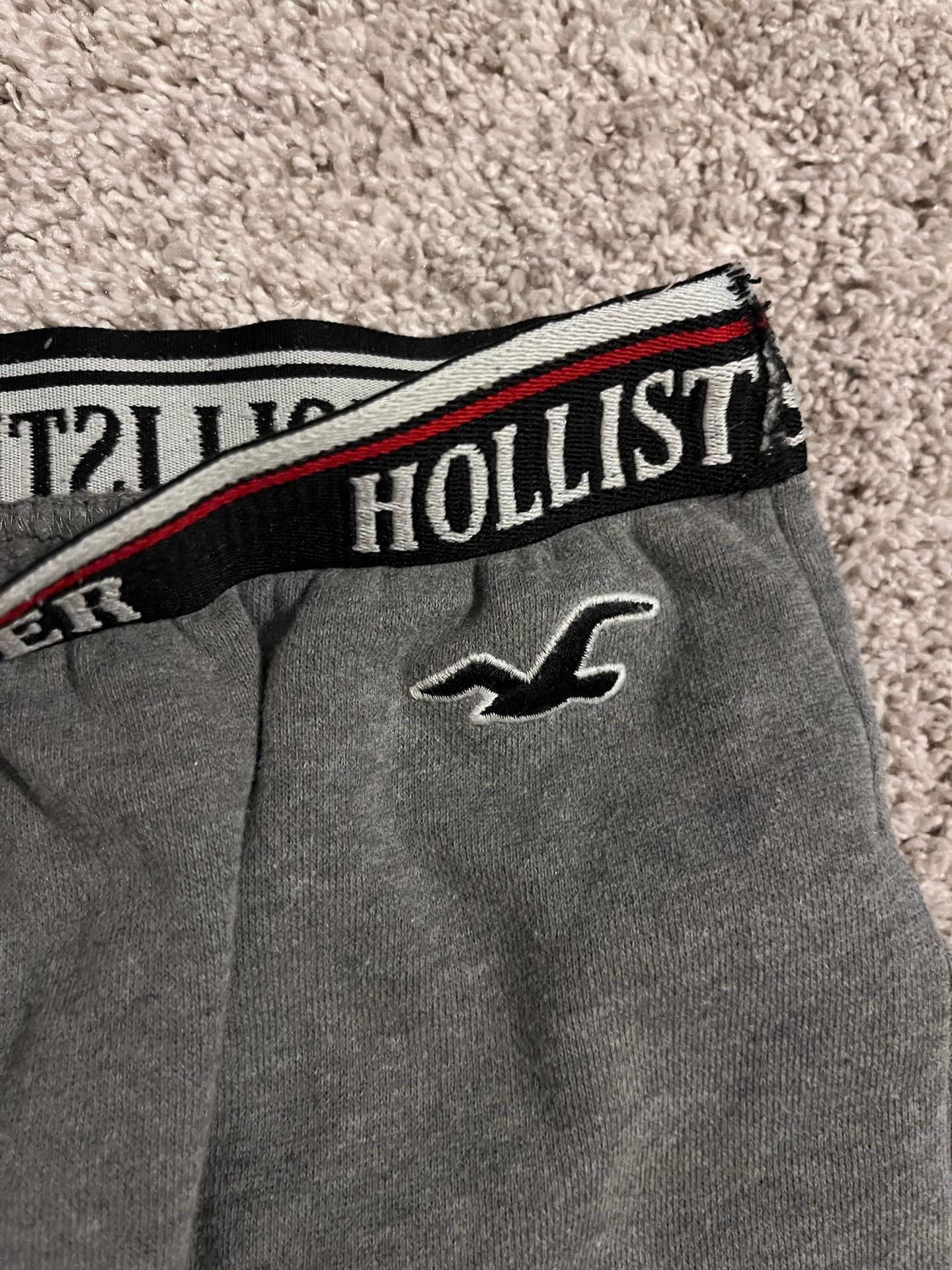 Hollister sweatpants Gray Size XS - $24 (31% Off Retail) - From Lainey