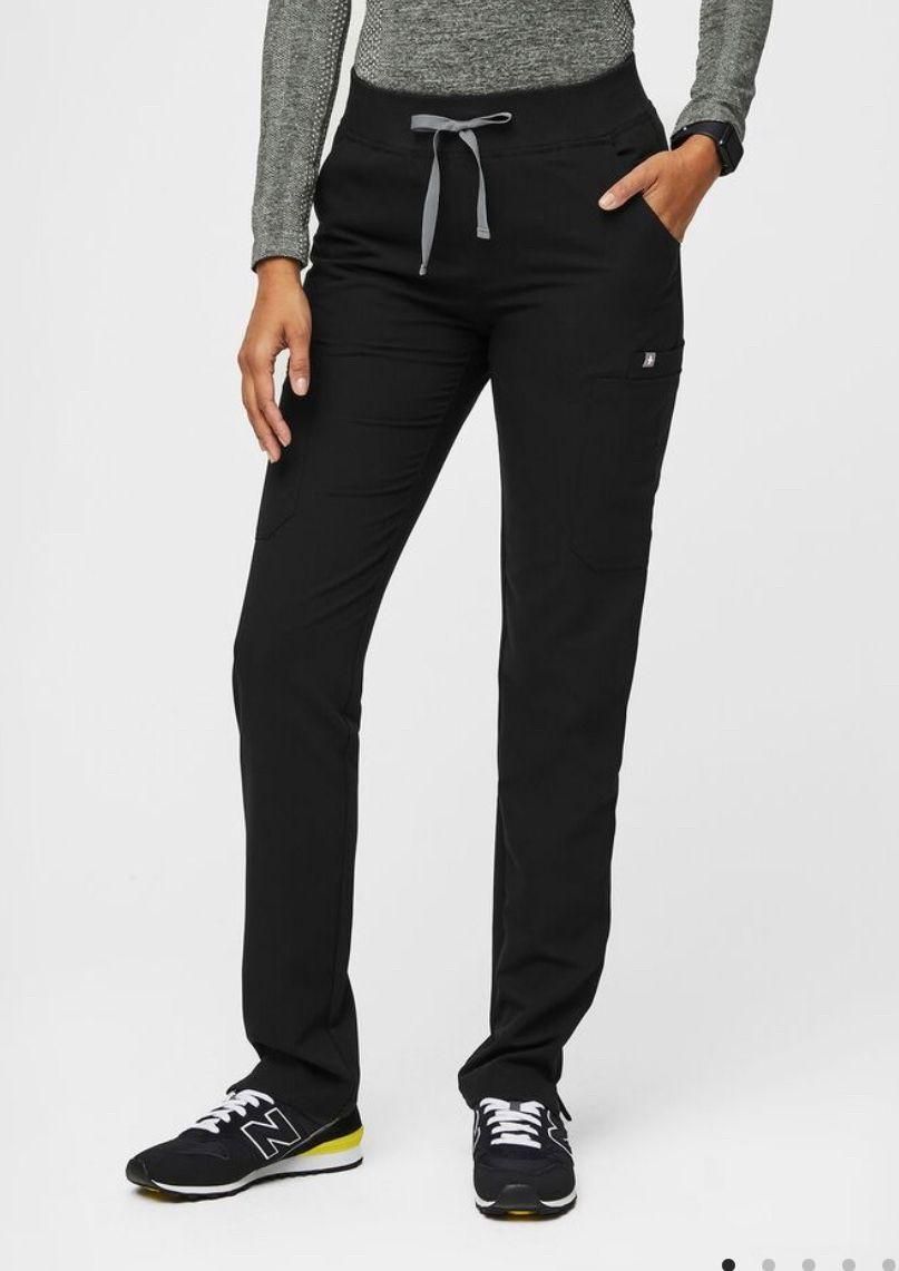  FIGS Kade Cargo Scrub Pants for Women - Black, XXS-Petite:  Clothing, Shoes & Jewelry