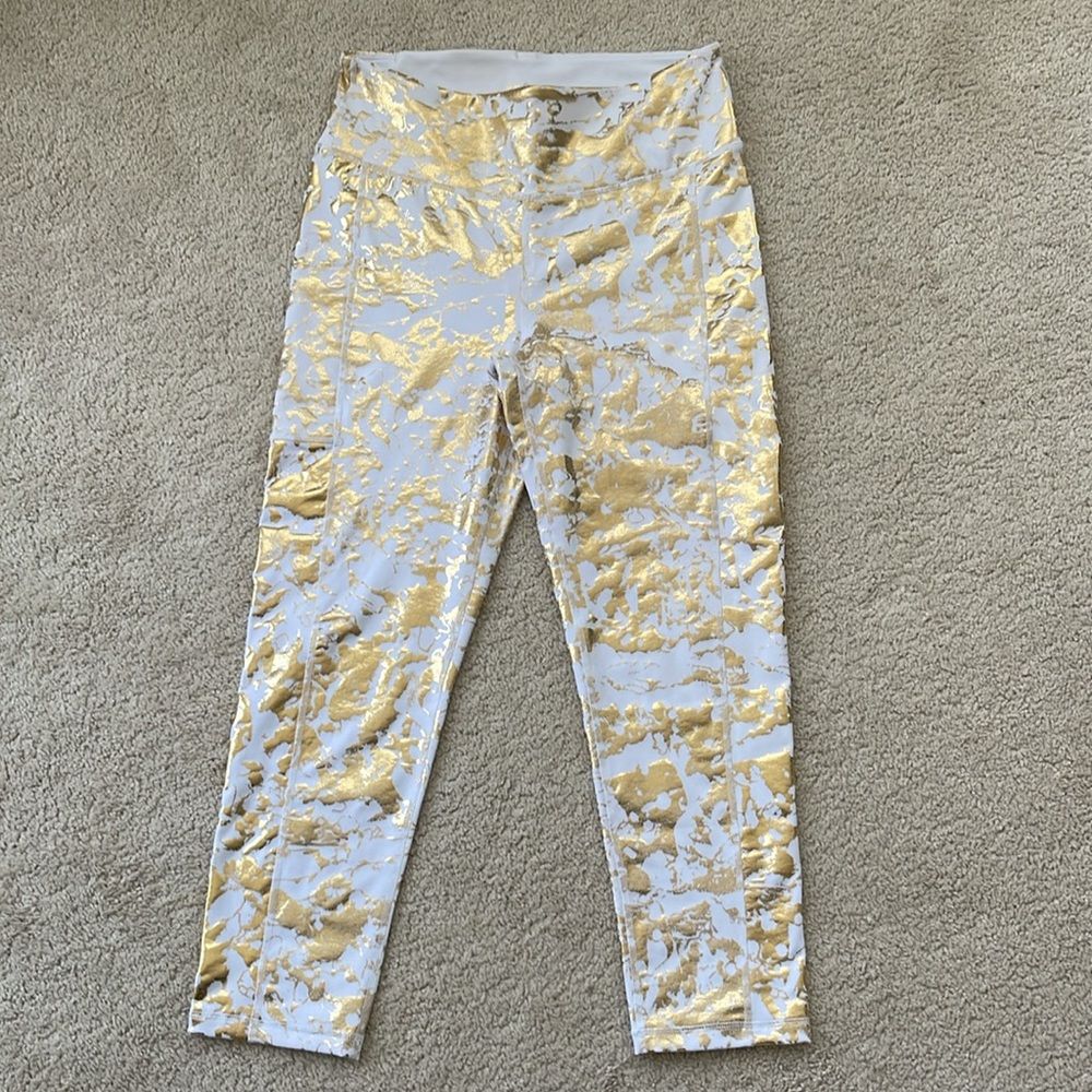 Lilly Pulitzer UPF 50+ Luxletic 24 High Rise Weekender Midi Legging - L  Size L - $69 - From Sandra