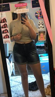 Hot Kiss Jean Shorts Blue Size 8 - $4 