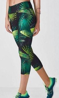 Fabletics #20 Define PowerHold Mid-Rise Capri in Rainforest Print Size XS -  $27 - From Amy