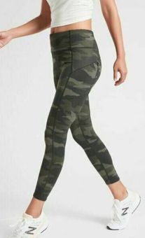 Athleta Camo Contender 7/8 Green Tights Leggings Size XS - $35 - From Tori