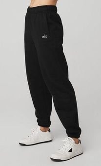 Accolade Sweatpant - Black