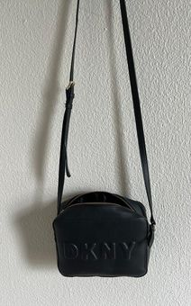 Dkny shop black purse