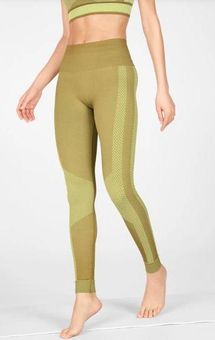 Fabletics High Waisted Seamless Check Green Leggings Size Medium - $35 -  From Chelsey