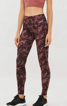 Sweaty Betty Super Sculpt Camo Red Pink Black 7/8 Leggings - Size