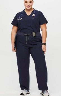 Women's High Waisted Livingston™ Scrub Pants - Navy · FIGS