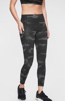 Athleta Camo Contender 7/8 Tight Leggings Size XS Athletic Pockets Workout  Green - $21 - From Stephanie