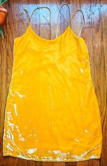 yellow velvet dress zara