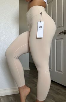 alo 7/8 Airbrush Legging in White