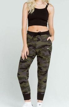 Nike dri fit Camo sweatpants small lounge pants get fit womens