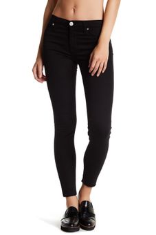 Mid-Rise Black Natalie Jegging