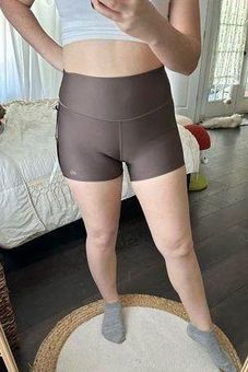 NWT Alo Yoga Airlift Short