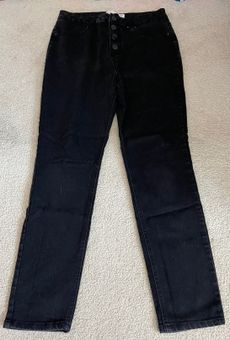 No Boundaries Jeggings Black - $14 (65% Off Retail) - From amaya