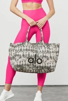 how to get the alo bag tie dye｜TikTok Search