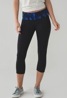 Lululemon mid rise reversible black wunder under leggings (has a hole)