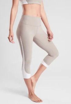 Athleta Elation Scallop Capri Leggings Size XSmall - $49 - From