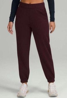 Lululemon Relaxed High Rise Jogger Scuba Pants Sweatpants Cassis