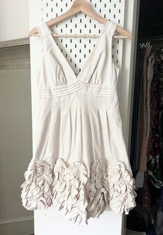 BCBGMAXAZRIA Cream BCBG Cocktail Dress White Size 2 29 From