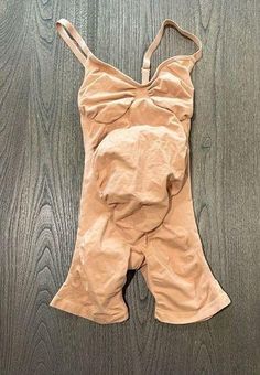 SKIMS NWOT Maternity Sculpting Bodysuit Mid Thigh - Size L/XL Size L - $60  - From Ashley