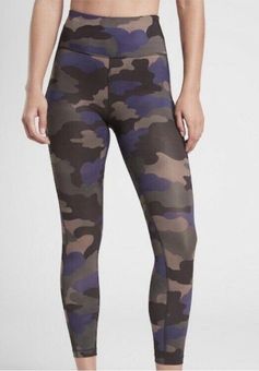 Athleta //Ultimate Stash Pocket Camo Camouflage 7/8 Tight Medium