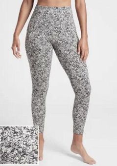 Athleta Salutation Stash Pocket II Textured 7/8 Tight Black Grey White Sz  Large - $31 - From Xochipilli