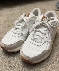 tennis shoes (women)