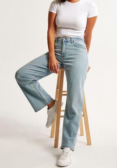 Curve Love Low Rise Straight Jean