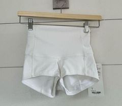 Lululemon Women’s 2 White Wunder Under Shorts new NWT