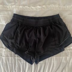Lululemon Hotty Hot Shorts 2.5” Size 8