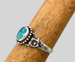 Vintage Style Turquoise Flower Ring - Sz 7