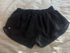 Lululemon Black Hotty Hot II Short Size 8 2.5”