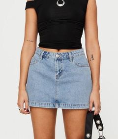 Lightwash  denim skirt! NWT!