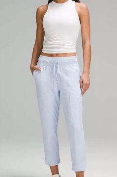 Lululemon dance studio mid-rise cropped pant size 8