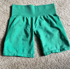 Mistletoe Contour Seamless Shorts