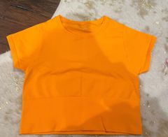 orange  sidewalk seamless cropped t-shirt