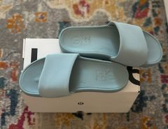 Light Blue Restfeel Slides