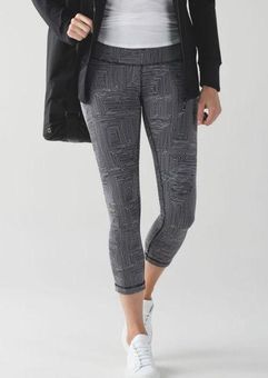 Lululemon Wunder Under Crops Maze Jacquard Size 4 Cropped Leggings Gray -  $43 - From Four