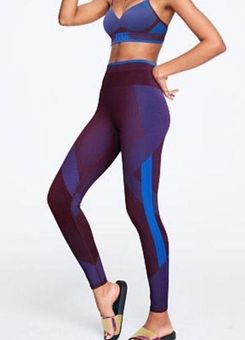 PINK - Victoria's Secret Cool & Comfy seamless maroon/royal blue