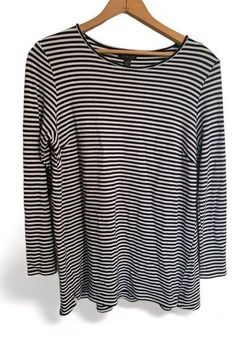 J.Jill wearever collection medium Black and white striped Long