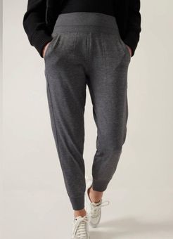 Athleta - Venice Mid-Rise Joggers Heathered Grey Breathable Quick Drying  Gray - $47 (52% Off Retail) - From Abbey