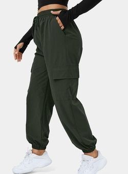 Halara Rosin Green size M Mid Rise Drawstring Side Pocket Casual Cargo  Joggers Size M - $34 New With Tags - From Cassandra