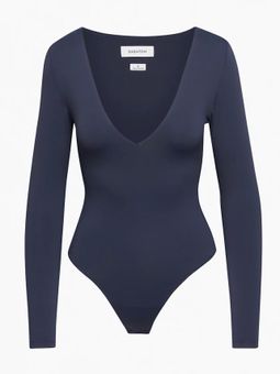 Aritzia Babaton Contour V-neck Long sleeve Bodysuit Blue Size M - $25 (56%  Off Retail) New With Tags - From reagan