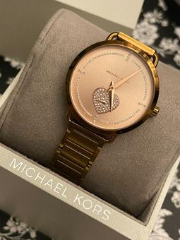 Michael Kors on Sale, Up to 82% off