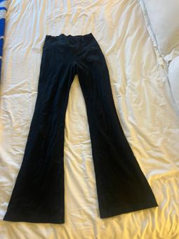 Aritzia Tna yoga pants Black - $30 - From morgan