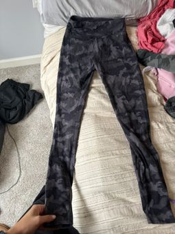 Wild Fable Camo Leggings Size Medium –