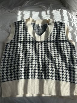 Miracle USA sweater vest Size M - $17 (62% Off Retail) - From
